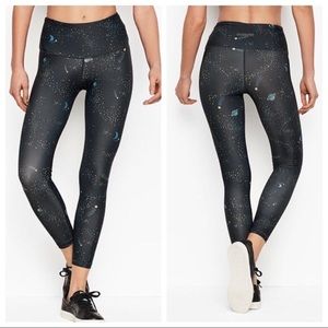NWOT Victoria’s Secret Sport workout tights